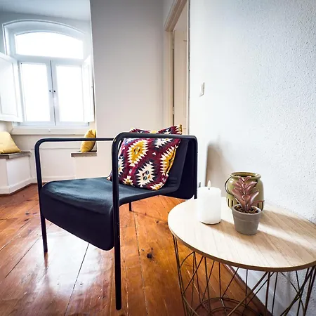 Superb 3 Bedroom - Beachfront - Old Town Διαμέρισμα