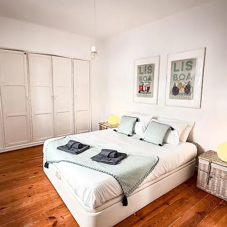 Superb 3 Bedroom - Beachfront - Old Town דירה *