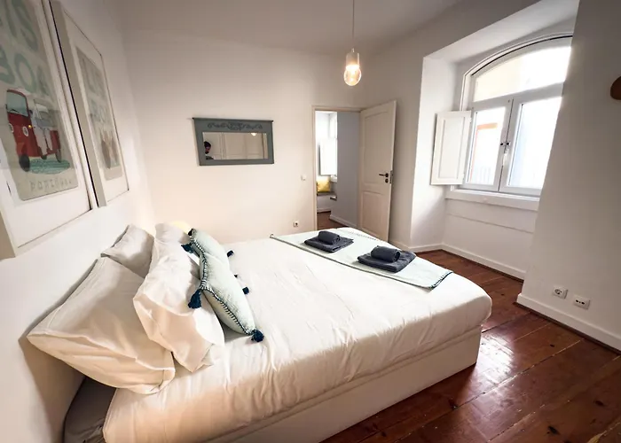 Superb 3 Bedroom - Beachfront - Old Town