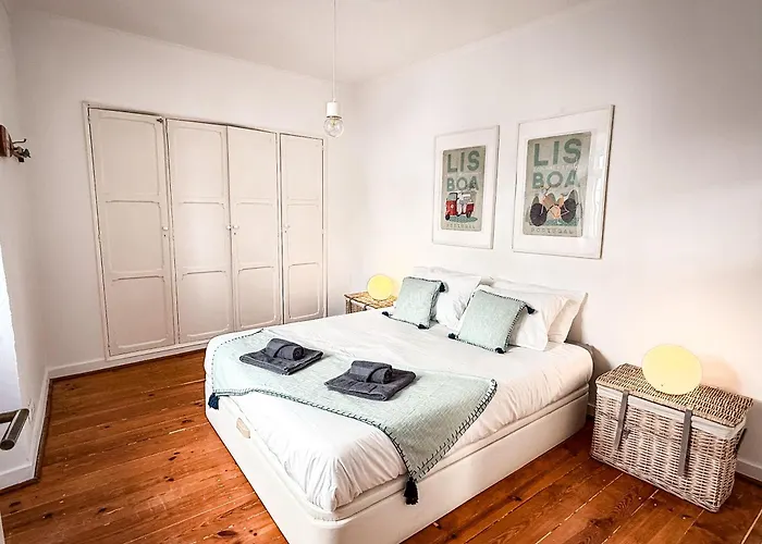 Superb 3 Bedroom - Beachfront - Old Town Διαμέρισμα *