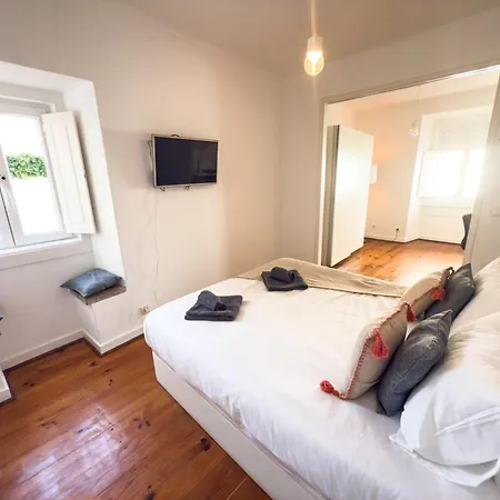 Superb 3 Bedroom - Beachfront - Old Town Apartamento Cascais