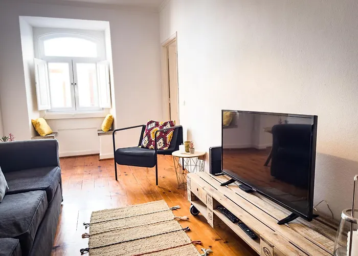 Superb 3 Bedroom - Beachfront - Old Town Cascais
