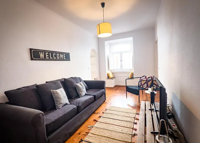 Superb 3 Bedroom - Beachfront - Old Town * Cascais
